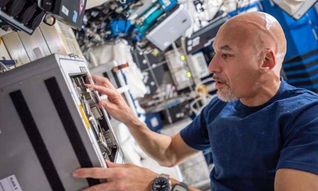 لوکا پارمیتانو  فضانورد ایستگاه فضایی بین‌المللی